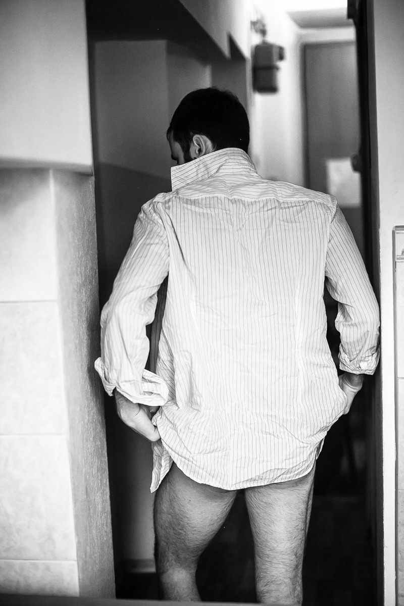 – Way Down We Go. Головна