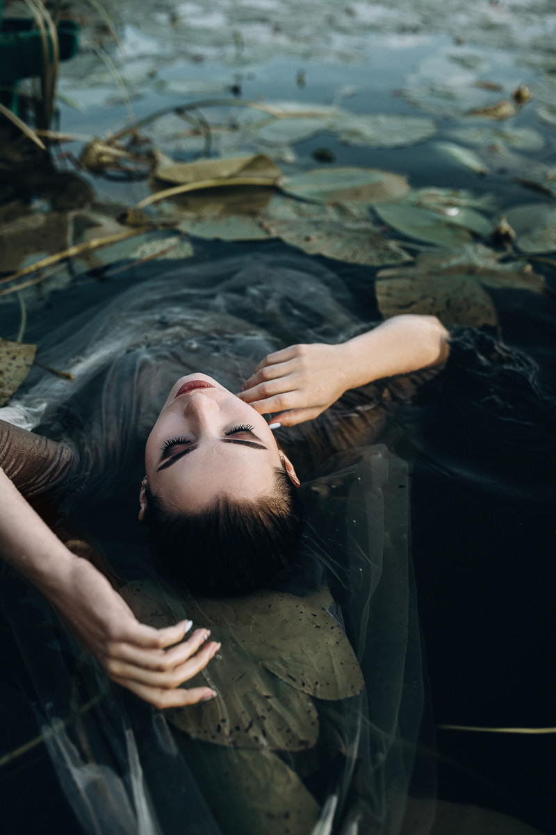 Single Tear. Головна