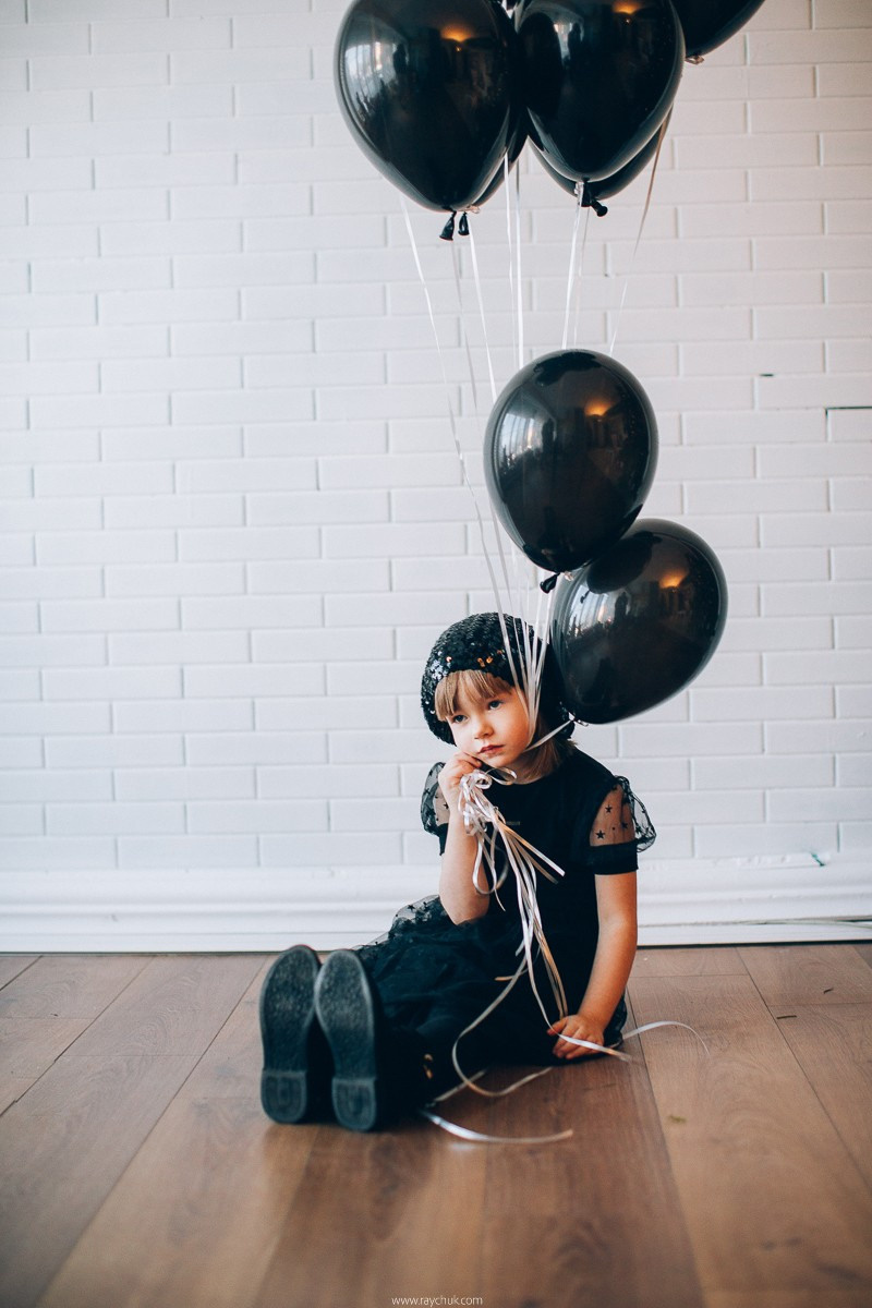 Black dress. Family. Головна