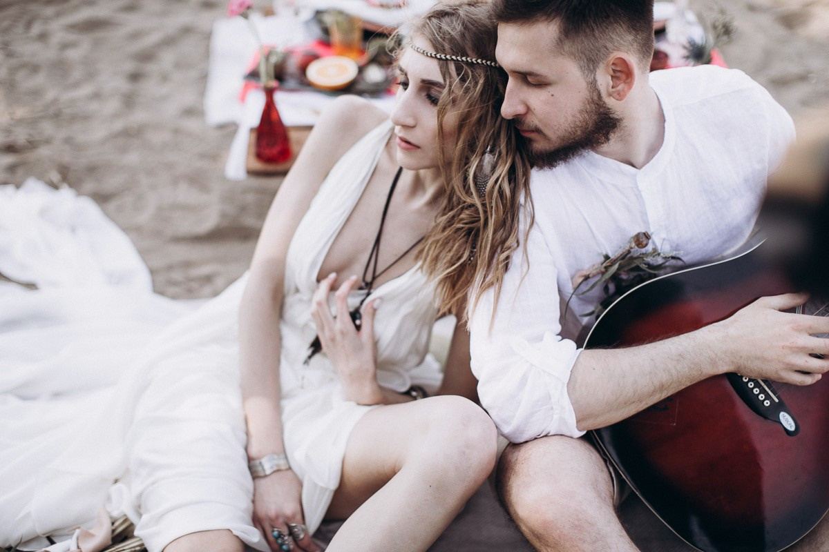 I Belong To You. Головна