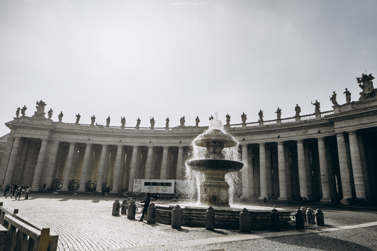 Vatican. Головна