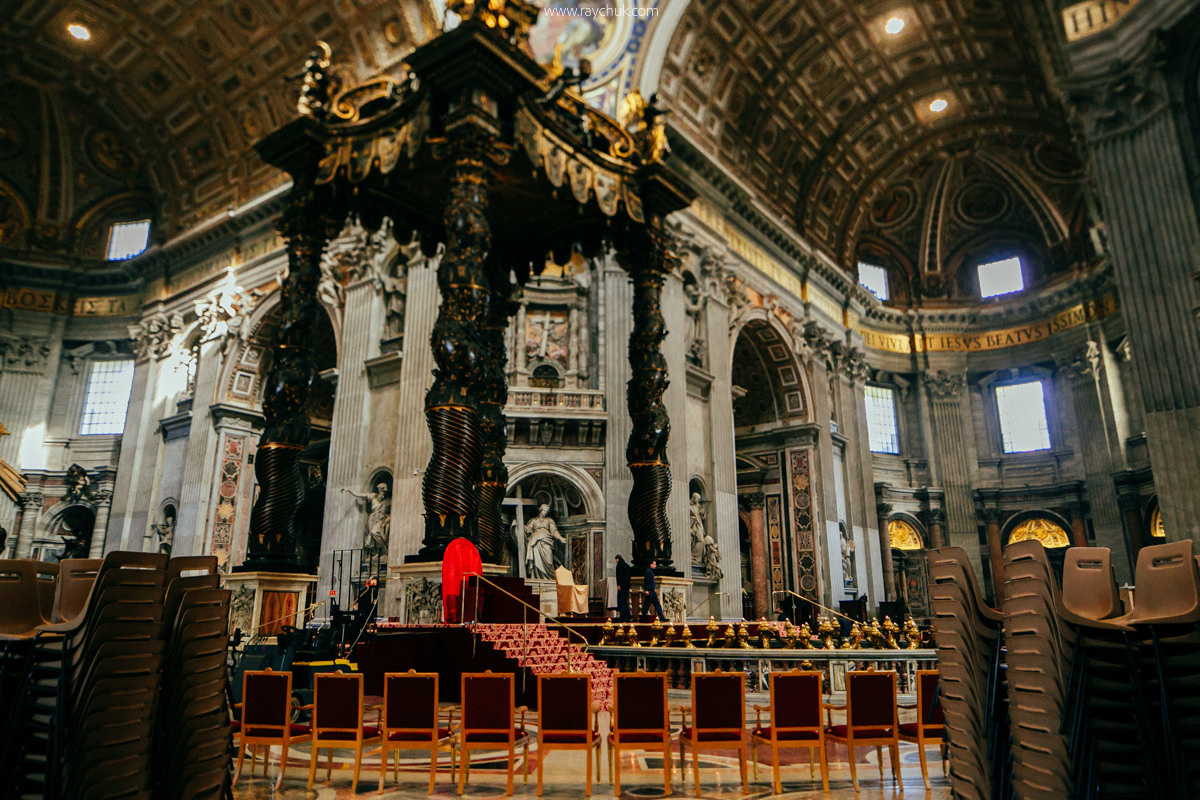 Vatican. Головна