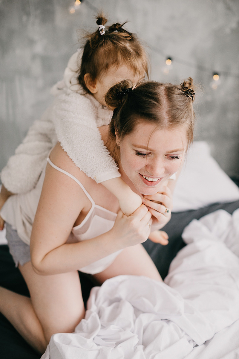 Еля і Анісія. Головна