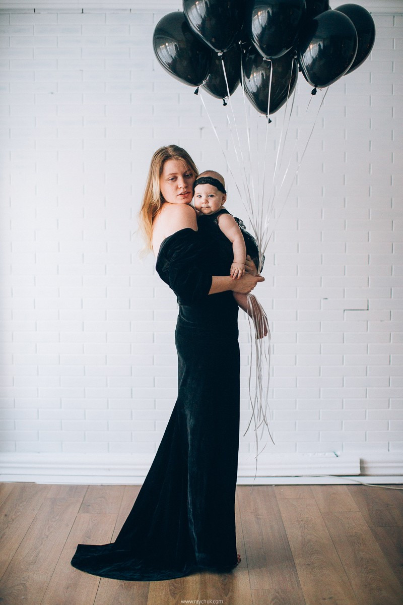 Black dress. Family. Головна