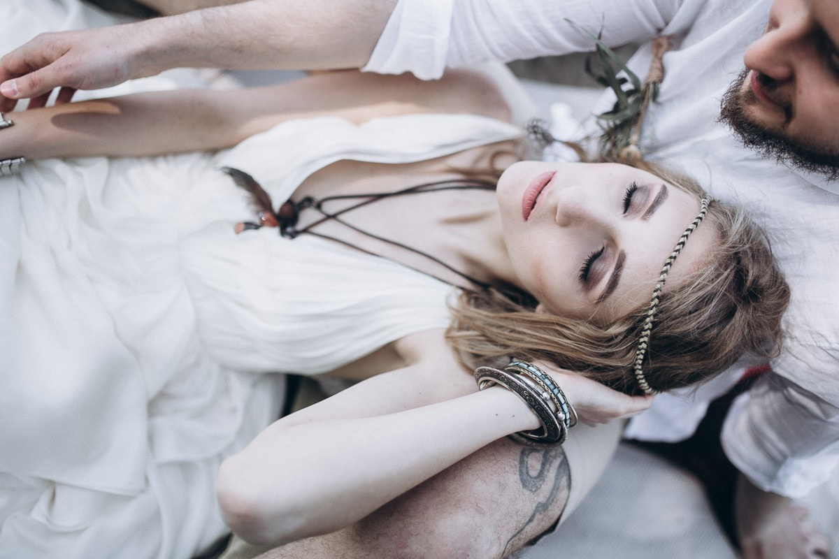 I Belong To You. Головна