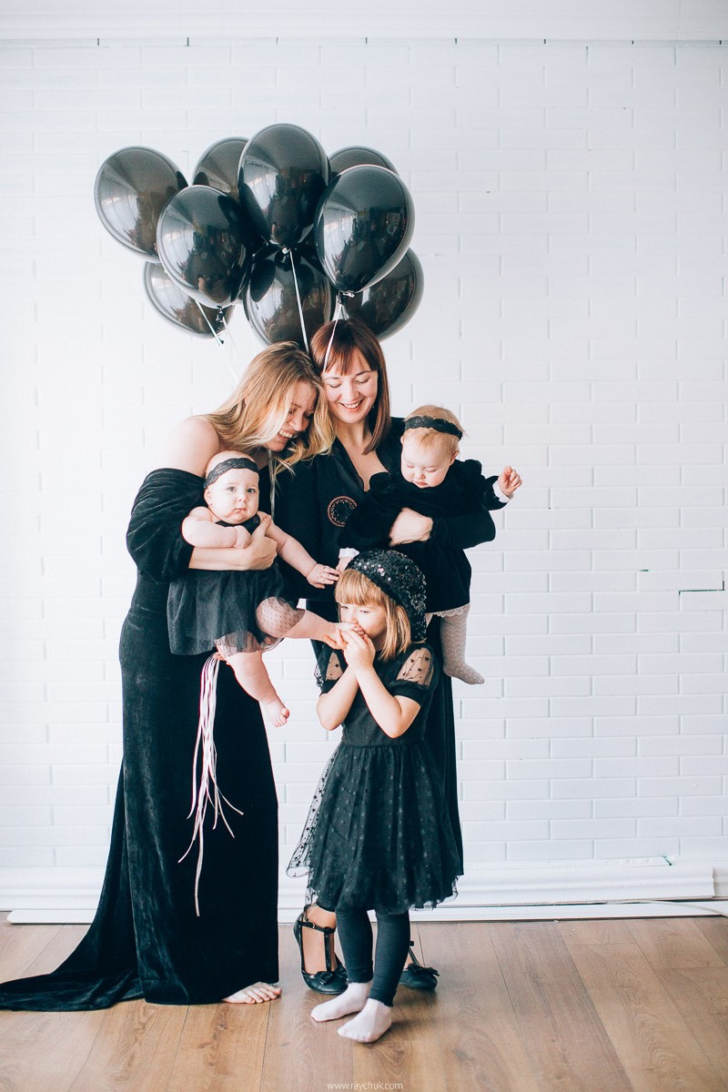 Black dress. Family. Головна