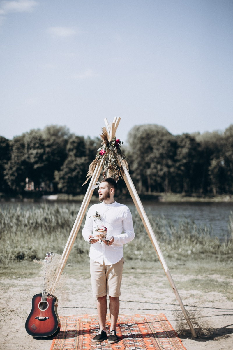 I Belong To You. Головна