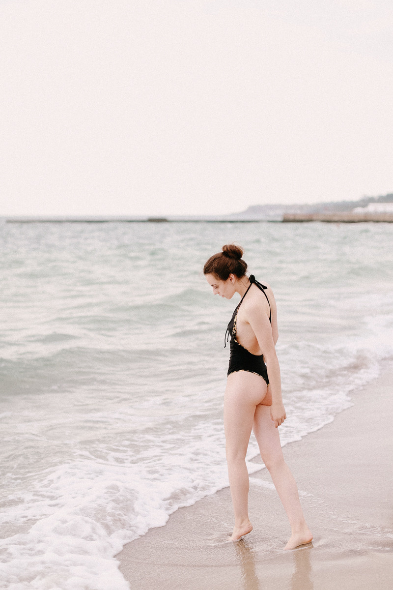 Looking For The Summer. Головна