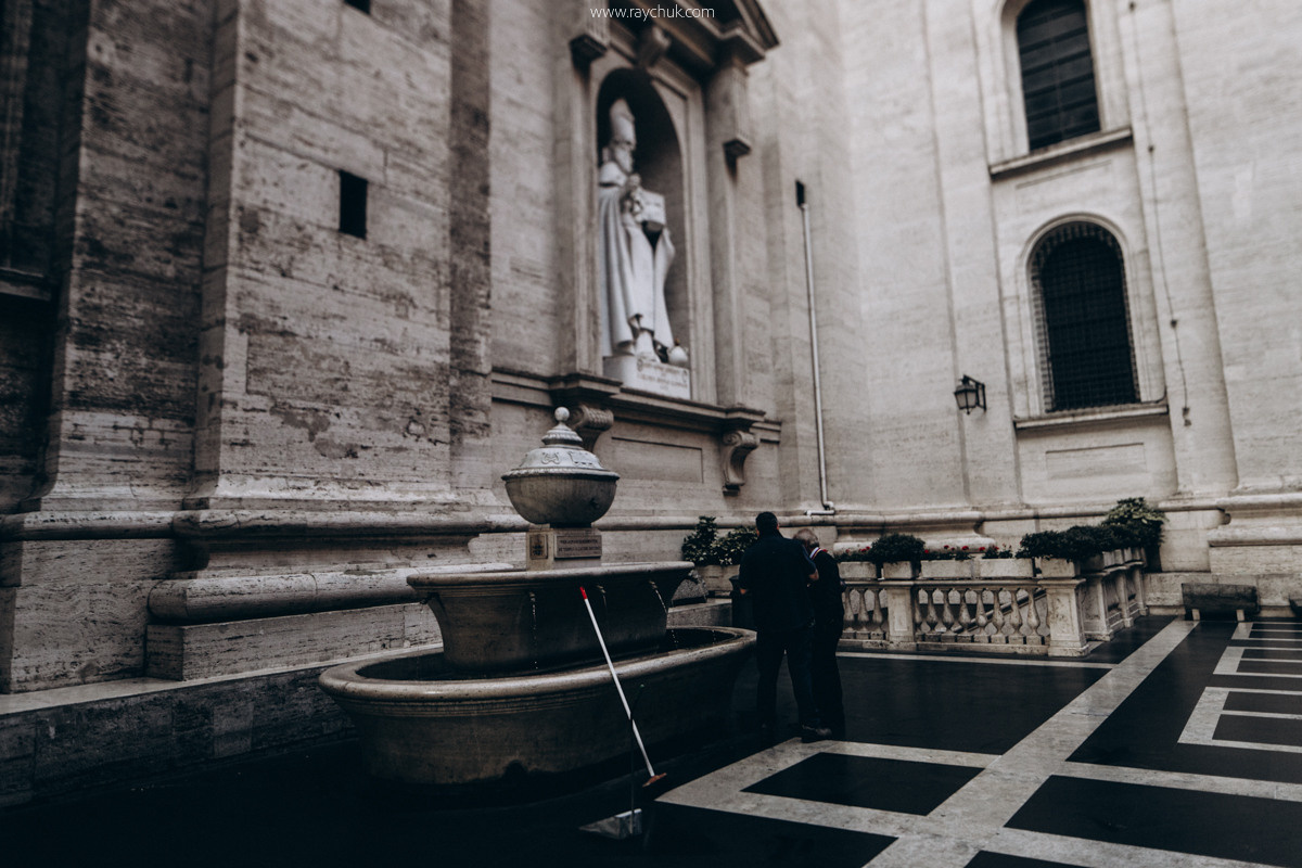 Vatican. Головна