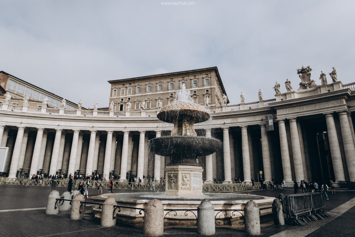 Vatican. Головна