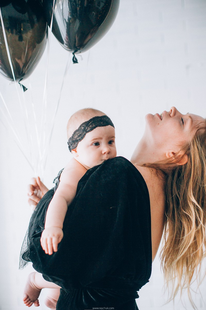 Black dress. Family. Головна