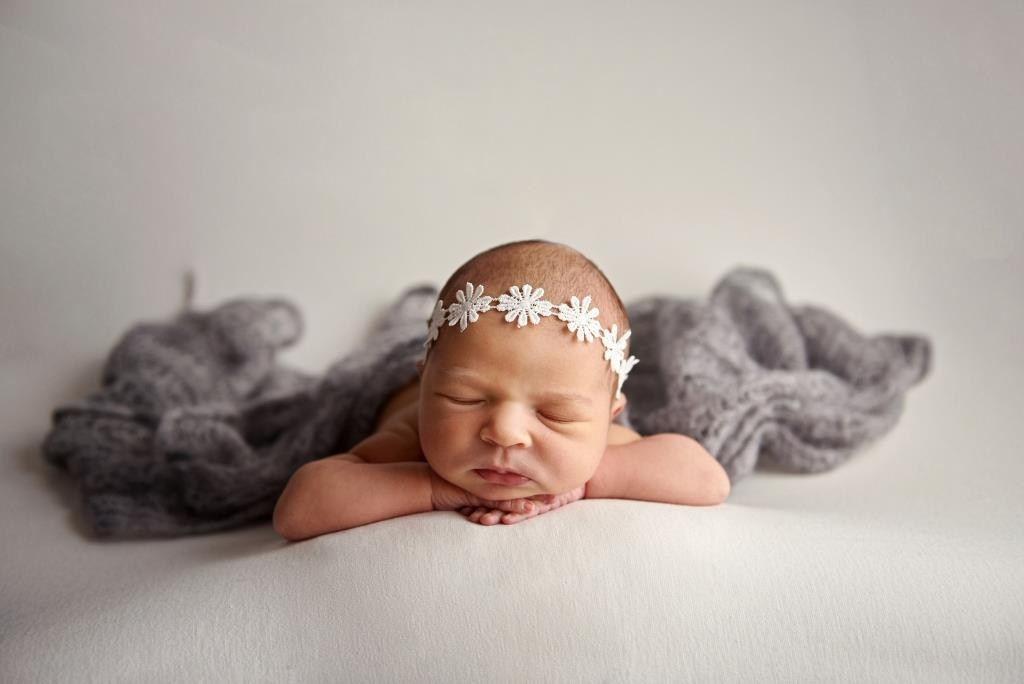 Дівчата. Фотограф новонароджених діток та їх сімей в Тернополі