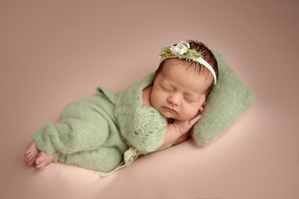 Дівчата. Фотограф новонароджених діток та їх сімей в Тернополі