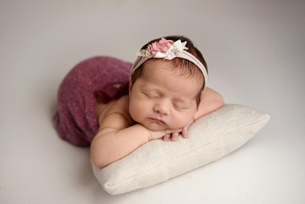 Дівчата. Фотограф новонароджених діток та їх сімей в Тернополі