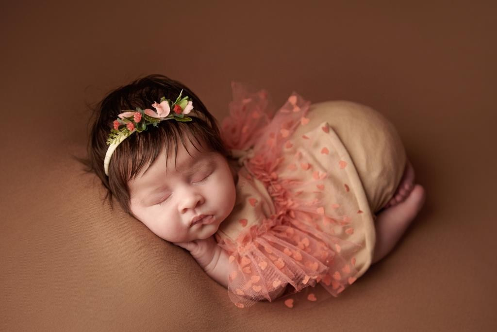 Дівчата. Фотограф новонароджених діток та їх сімей в Тернополі