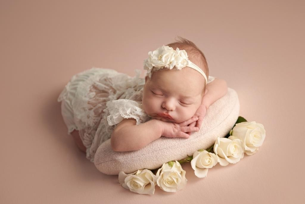 Дівчата. Фотограф новонароджених діток та їх сімей в Тернополі