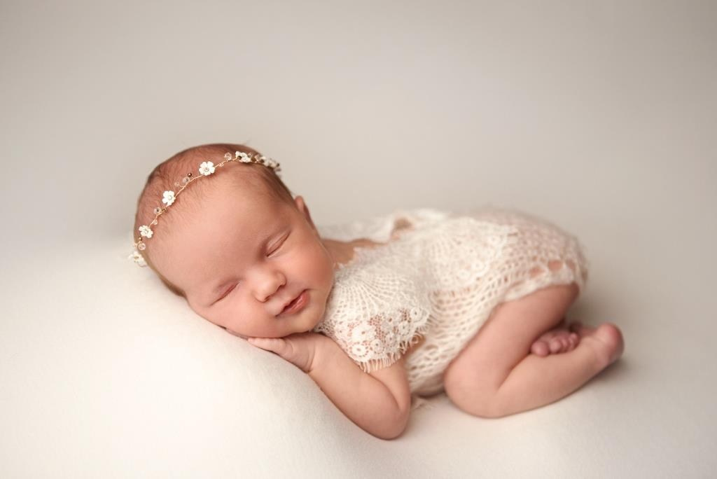 Дівчата. Фотограф новонароджених діток та їх сімей в Тернополі