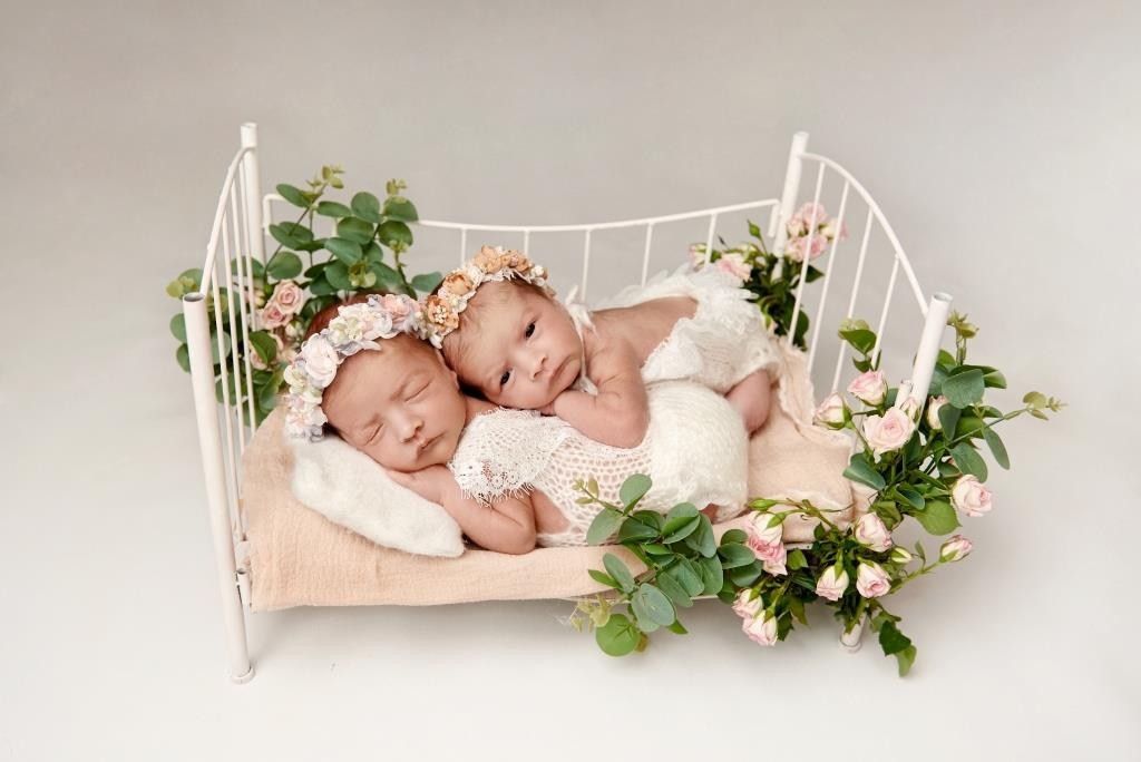 Двійнята. Фотограф новонароджених діток та їх сімей в Тернополі