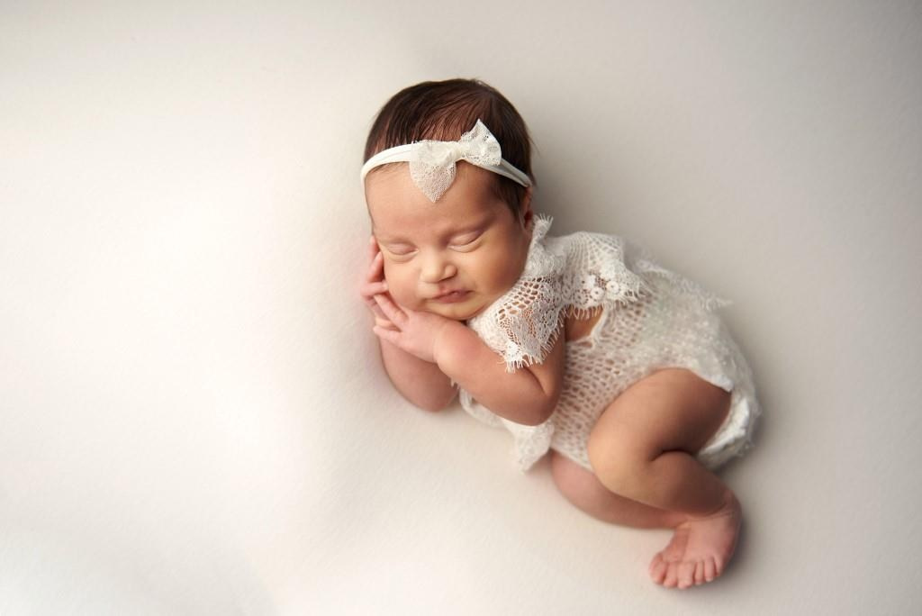Дівчата. Фотограф новонароджених діток та їх сімей в Тернополі