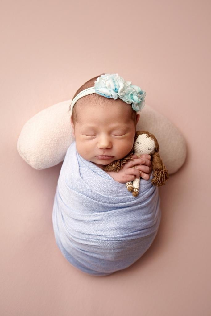 Обмотки. Фотограф новонароджених діток та їх сімей в Тернополі