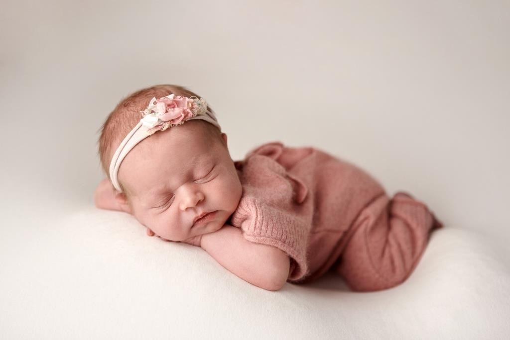 Дівчата. Фотограф новонароджених діток та їх сімей в Тернополі