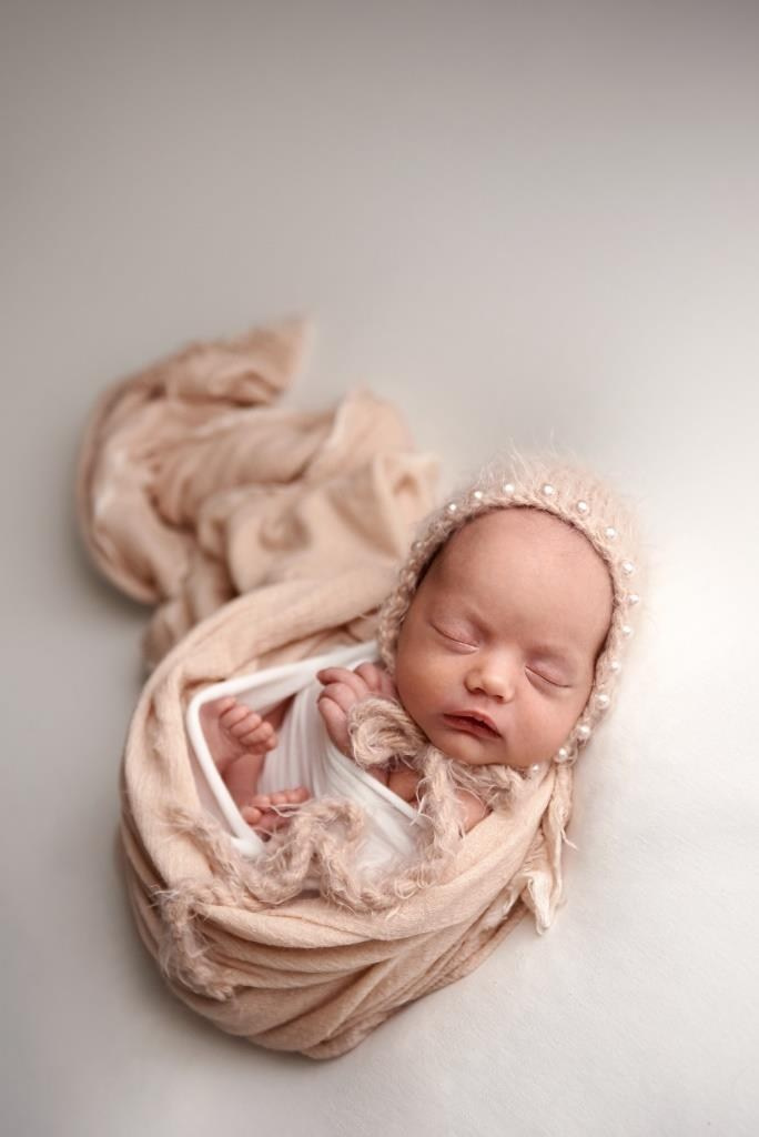 Обмотки. Фотограф новонароджених діток та їх сімей в Тернополі