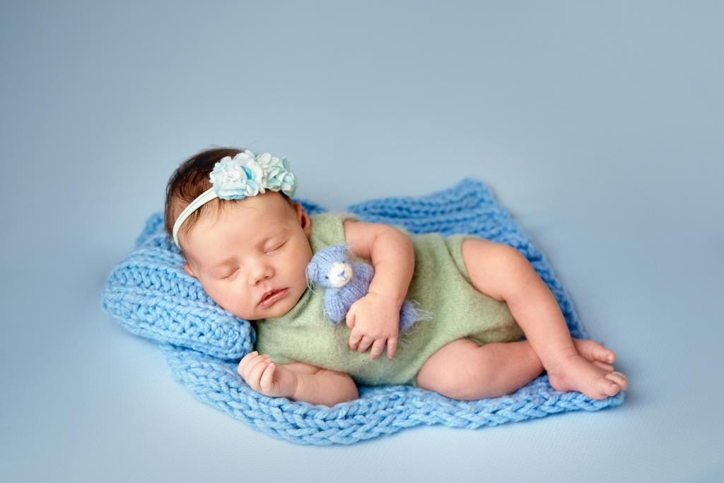 Дівчата. Фотограф новонароджених діток та їх сімей в Тернополі
