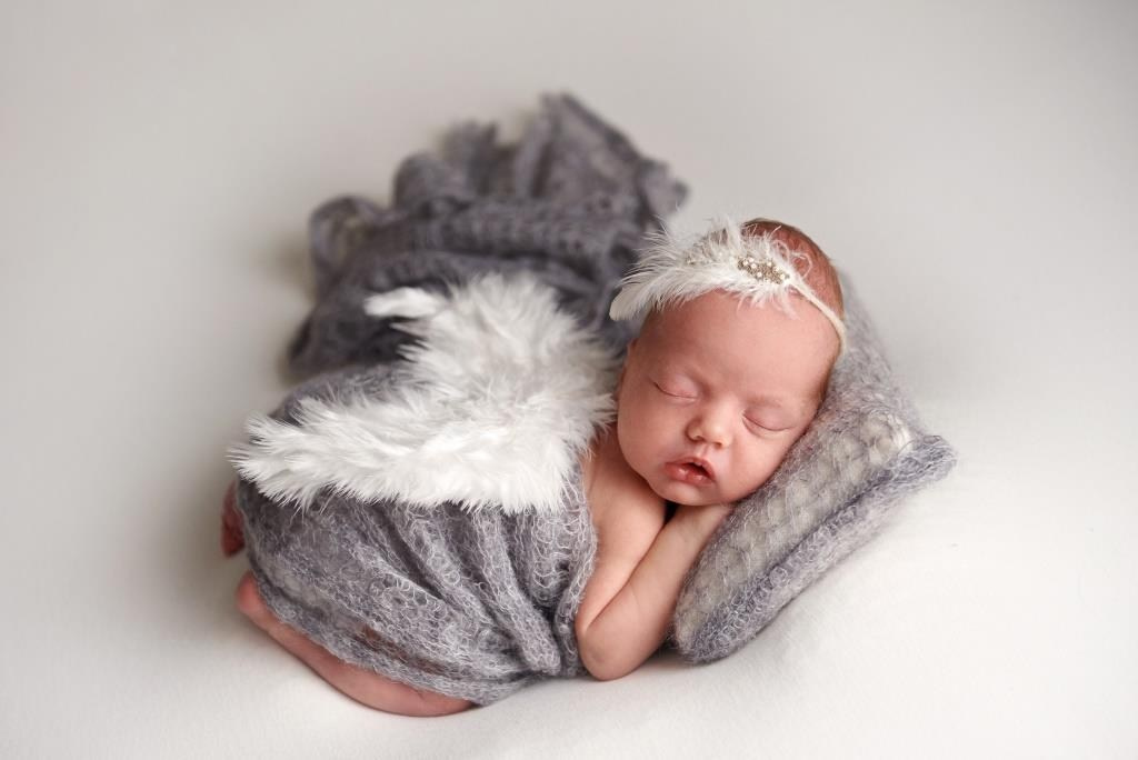 Крильця. Фотограф новонароджених діток та їх сімей в Тернополі