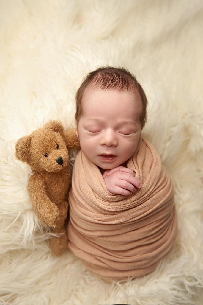 Обмотки. Фотограф новонароджених діток та їх сімей в Тернополі