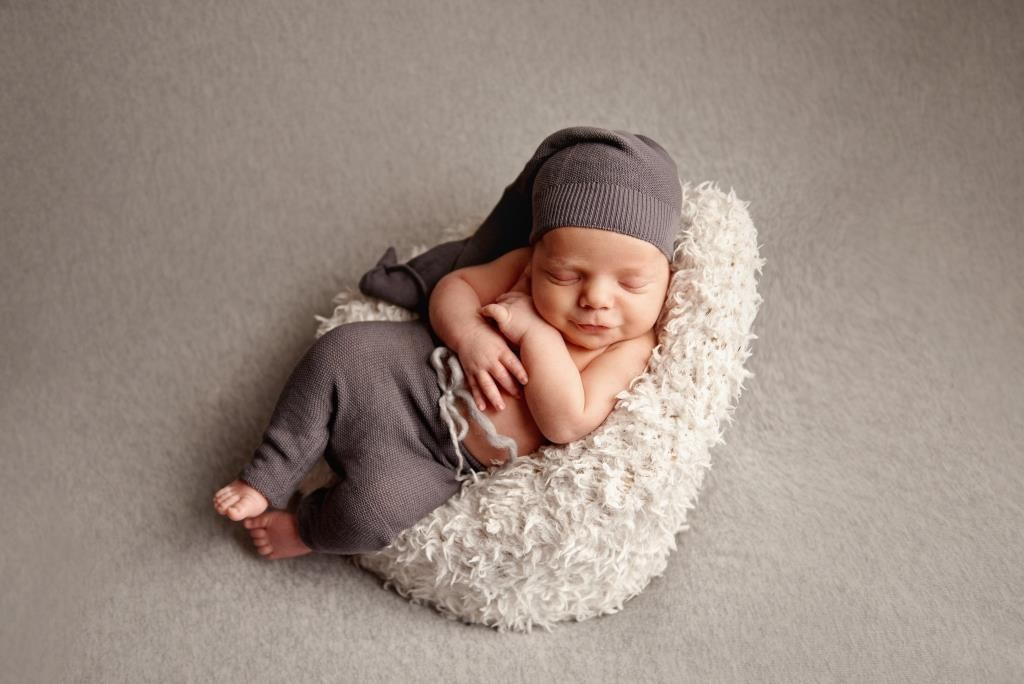 Крісло гамак. Фотограф новонароджених діток та їх сімей в Тернополі