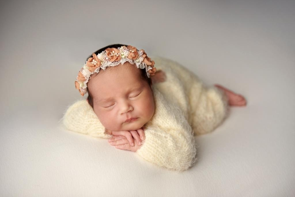 Дівчата. Фотограф новонароджених діток та їх сімей в Тернополі