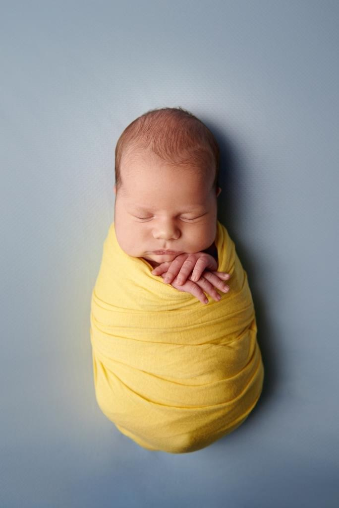 Обмотки. Фотограф новонароджених діток та їх сімей в Тернополі