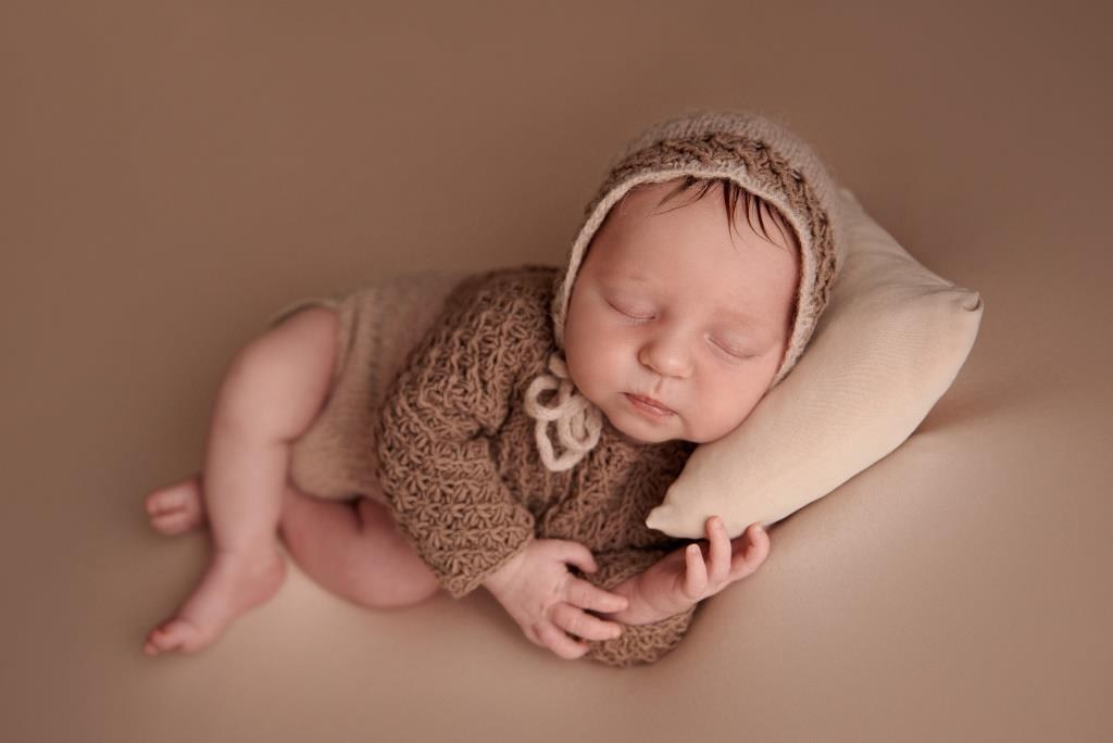 Дівчата. Фотограф новонароджених діток та їх сімей в Тернополі