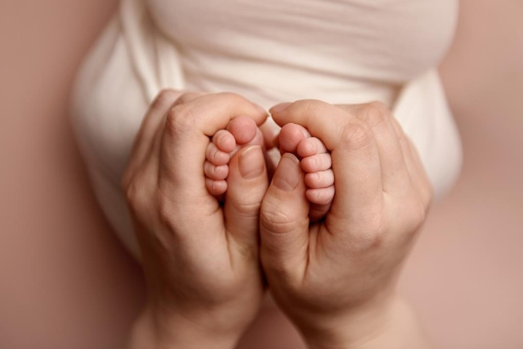 Деталі. Фотограф новонароджених діток та їх сімей в Тернополі