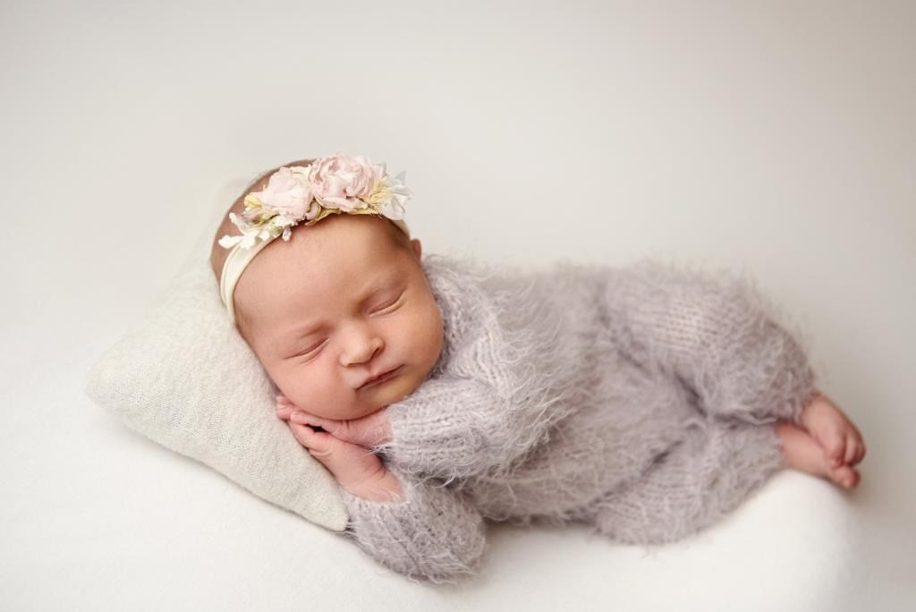 Дівчата. Фотограф новонароджених діток та їх сімей в Тернополі