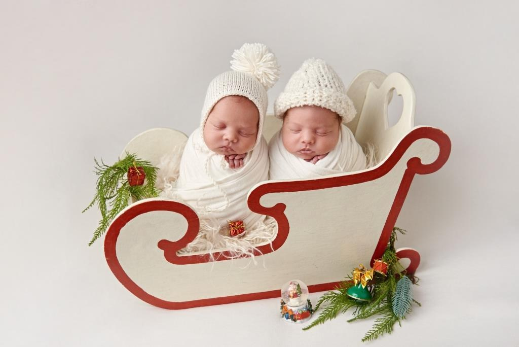 Двійнята. Фотограф новонароджених діток та їх сімей в Тернополі