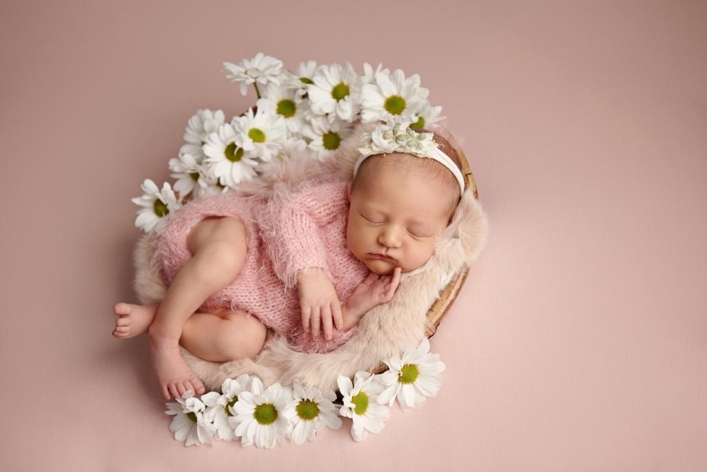 Квіти. Фотограф новонароджених діток та їх сімей в Тернополі