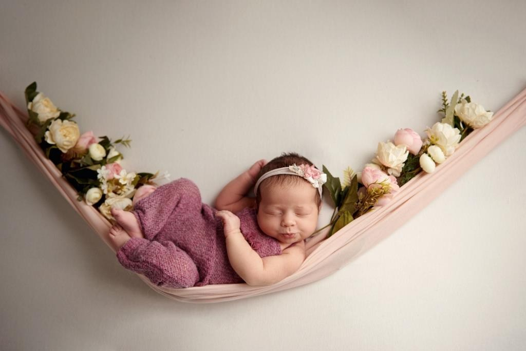 Гамак. Фотограф новонароджених діток та їх сімей в Тернополі