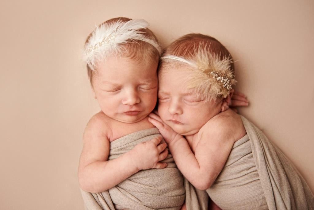 Двійнята. Фотограф новонароджених діток та їх сімей в Тернополі