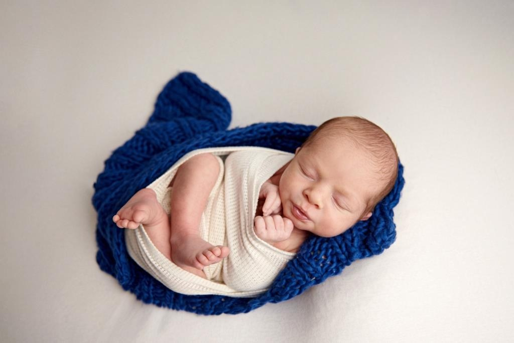 Обмотки. Фотограф новонароджених діток та їх сімей в Тернополі