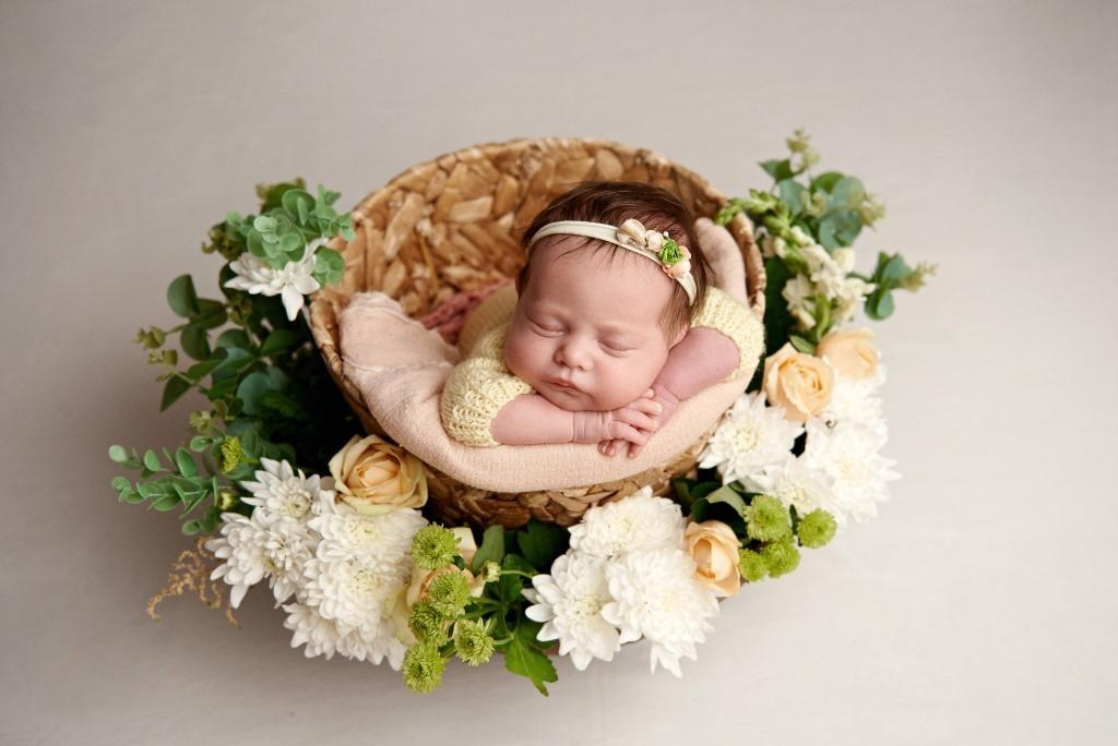 Квіти. Фотограф новонароджених діток та їх сімей в Тернополі