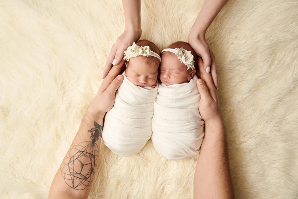 Двійнята. Фотограф новонароджених діток та їх сімей в Тернополі