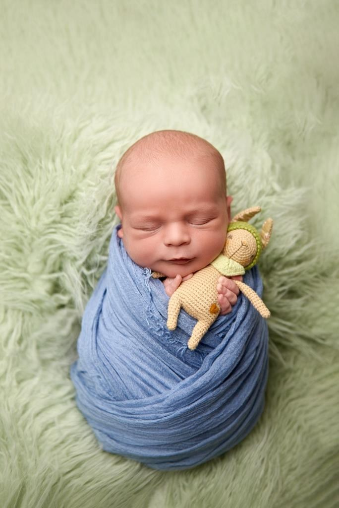 Обмотки. Фотограф новонароджених діток та їх сімей в Тернополі