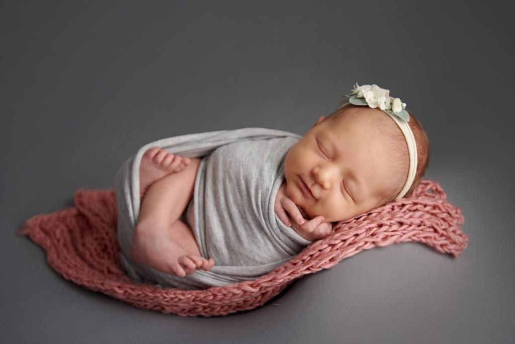 Обмотки. Фотограф новонароджених діток та їх сімей в Тернополі
