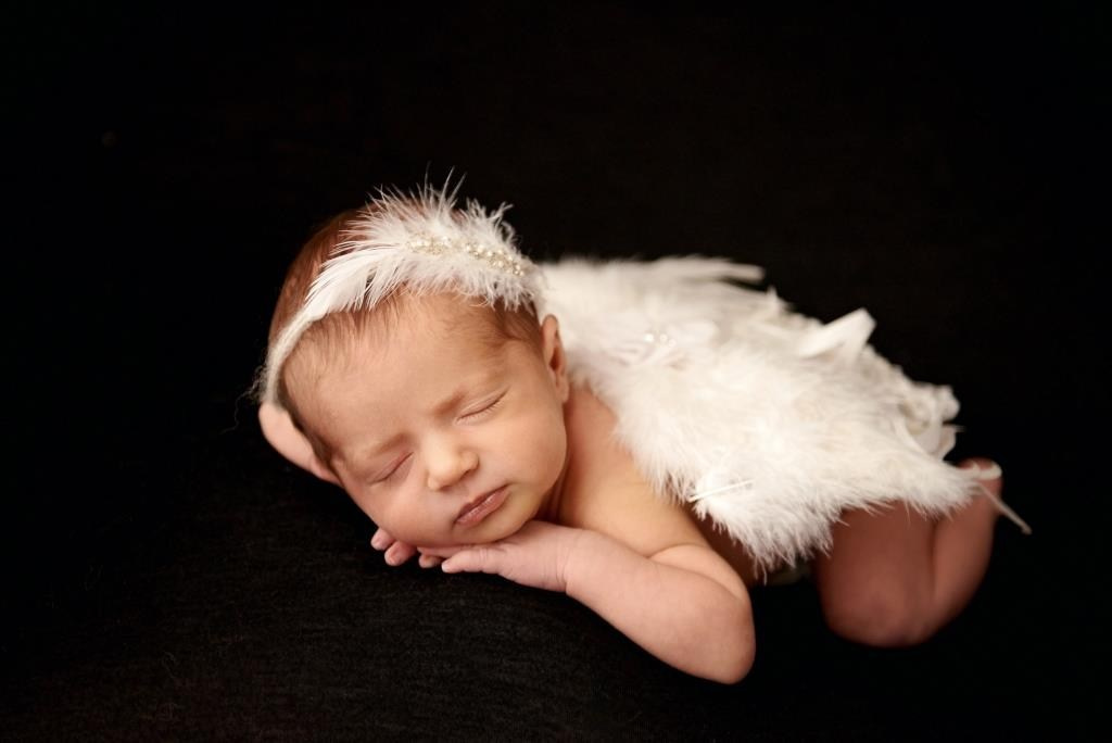 Крильця. Фотограф новонароджених діток та їх сімей в Тернополі
