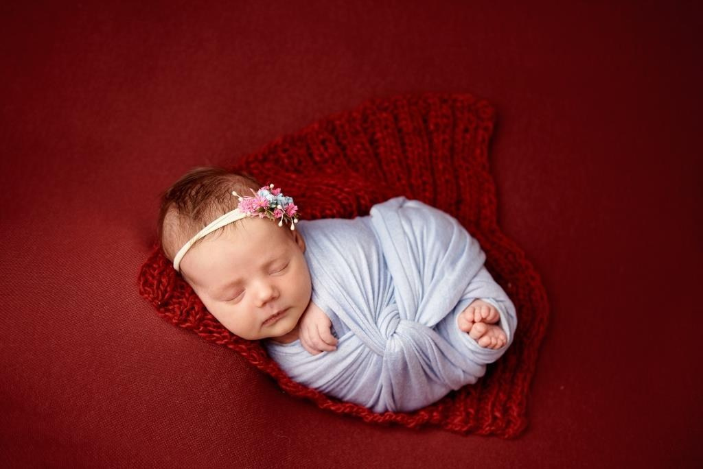 Обмотки. Фотограф новонароджених діток та їх сімей в Тернополі