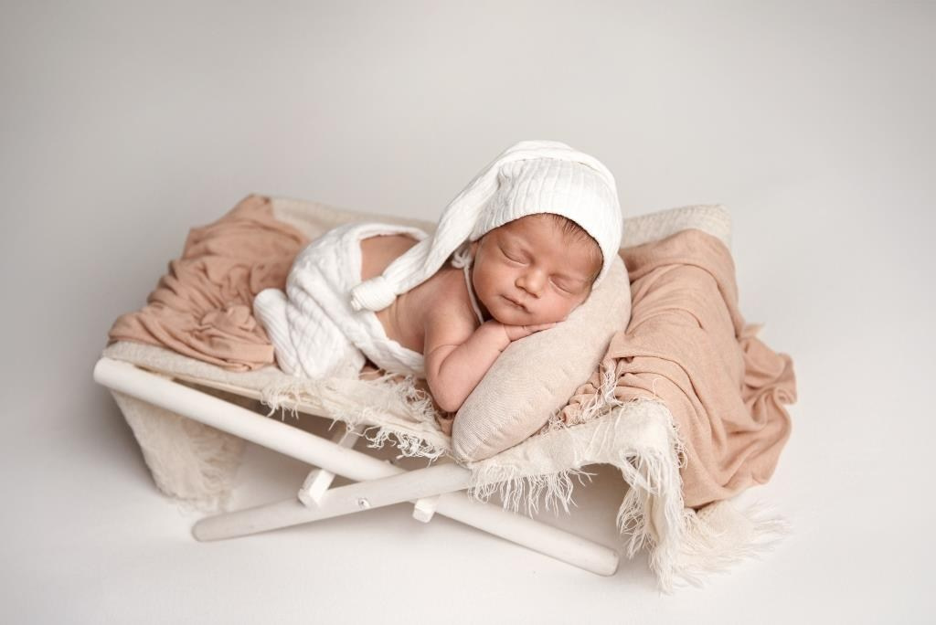 Ліжко гамак. Фотограф новонароджених діток та їх сімей в Тернополі