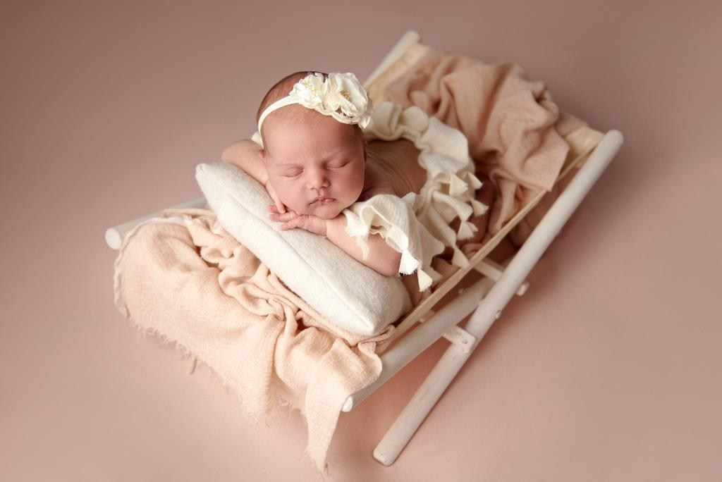 Ліжко гамак. Фотограф новонароджених діток та їх сімей в Тернополі