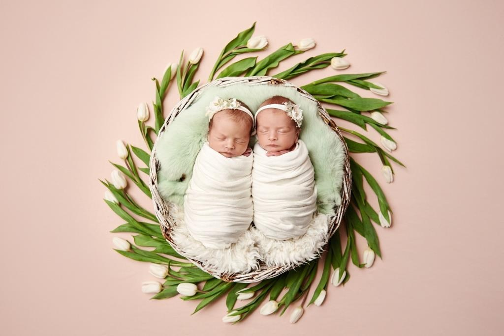 Двійнята. Фотограф новонароджених діток та їх сімей в Тернополі