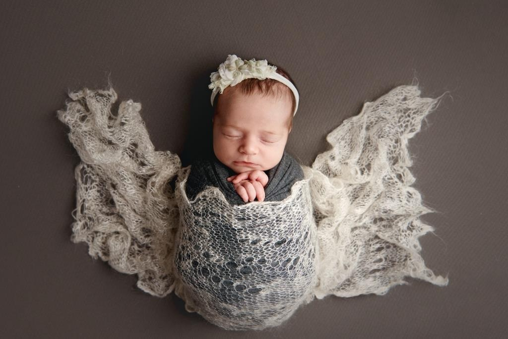Обмотки. Фотограф новонароджених діток та їх сімей в Тернополі